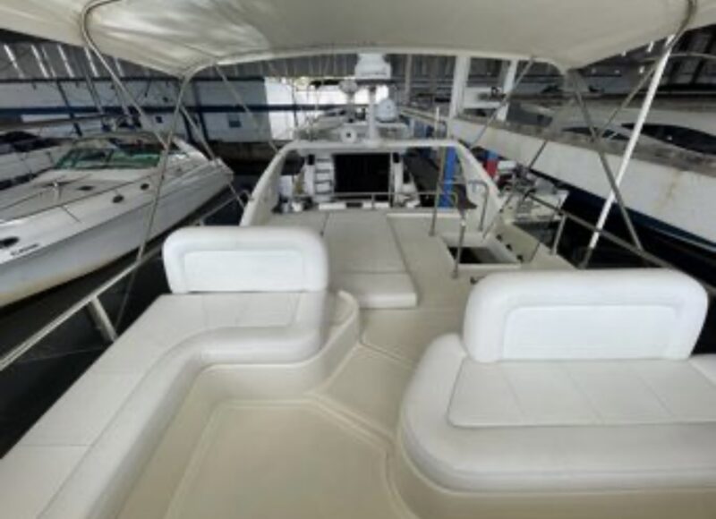 50ft Azimut available in Miami with 1 Jet Ski included for one hrs. - Image 29
